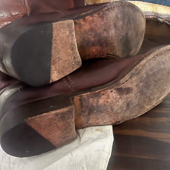 Frye pull on leather boots - Picture 2 of 3